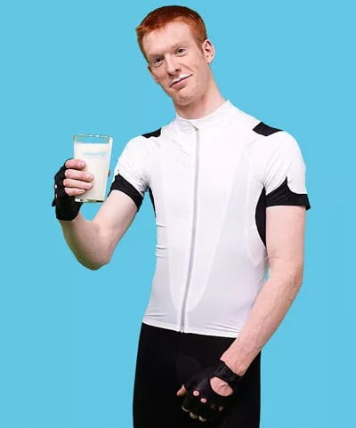 شیر پرچرب می تواند خطر ابتلا به بیماریهای مزمن را کاهش دهد