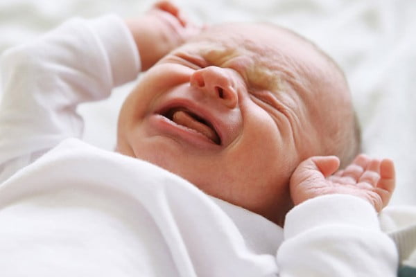 چرا کودک شما گریه می کند؟