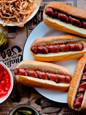 طرز تهیه هات داگ با قارچ و پنیر-2