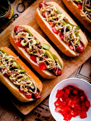 هات داگ با قارچ و پنیر در منزل