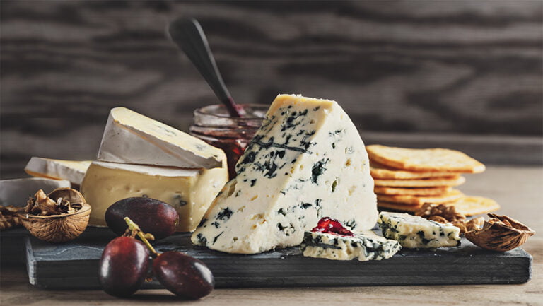 بلوچیز در بشقاب مزه