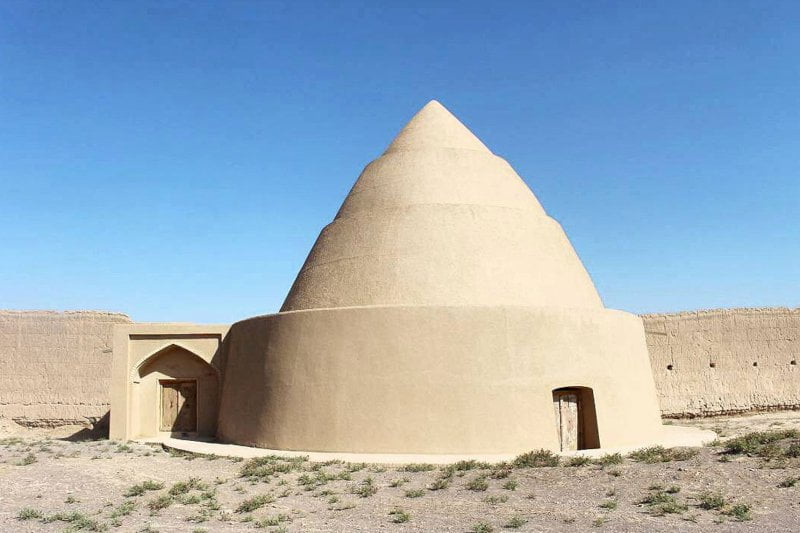 سازههای انسانی ذخیره آب و غذا