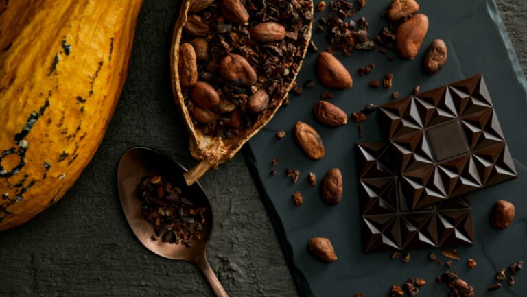 داستان شکلات و کاکائو