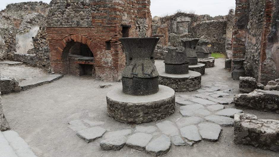 تنور پخت نان در ایتالیای باستان