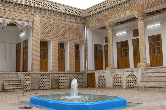 مطبخ در خانه اشراف قاجاری