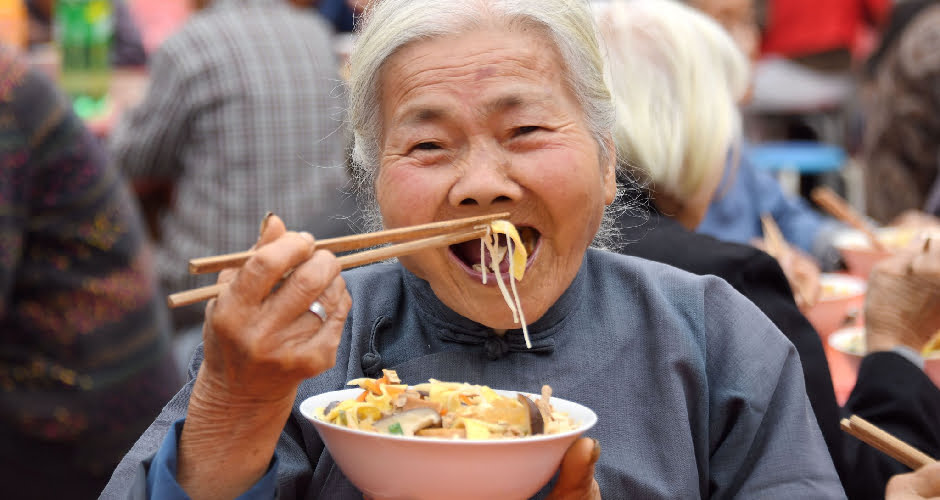 نودل چین نماد طول عمر است