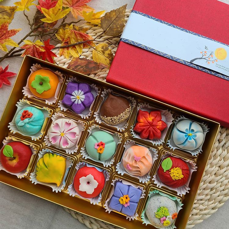 تزیین خاص شیرینی های کره ای 